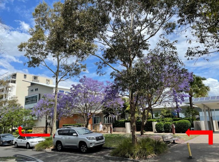 batch_twopaedsinapod bus station